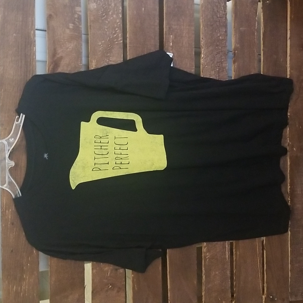 NWT Mens Tee
